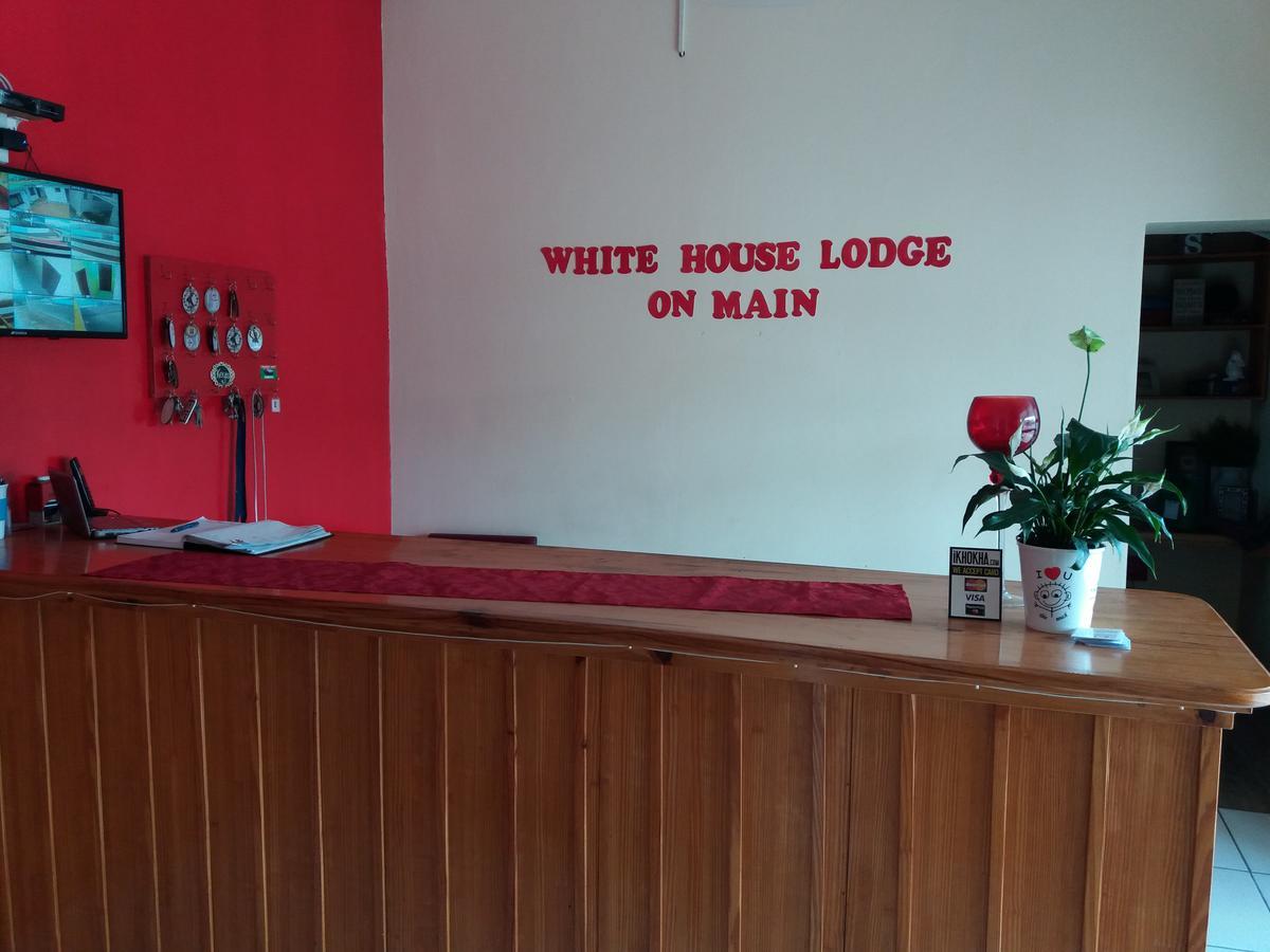 White House Lodge On Main Beaufort West Exterior photo